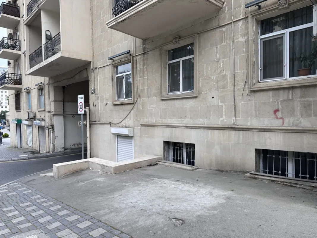 Kirayə verilir 4 otaqlı ofis 80 m²