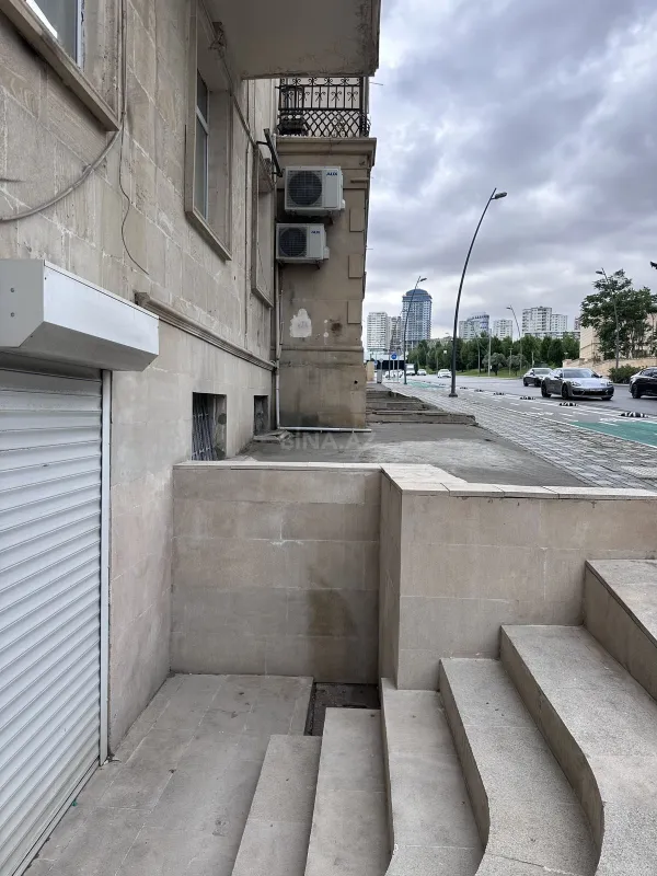 Kirayə verilir 4 otaqlı ofis 80 m²