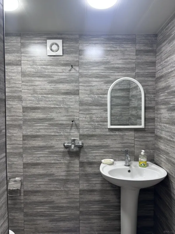 Kirayə verilir 4 otaqlı ofis 80 m²