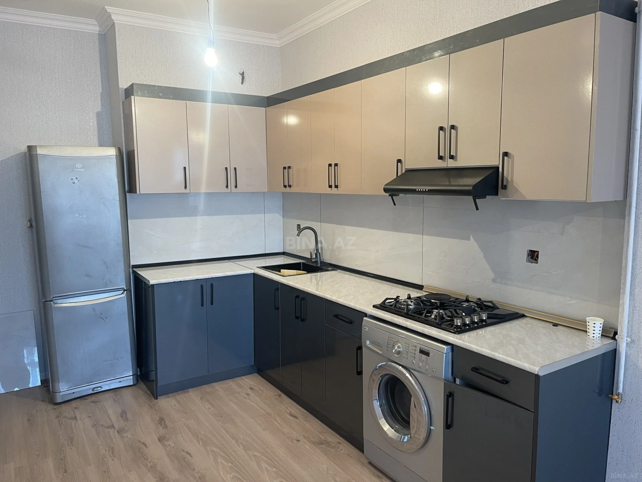 Kirayə verilir 2 otaqlı mənzil 65 m²