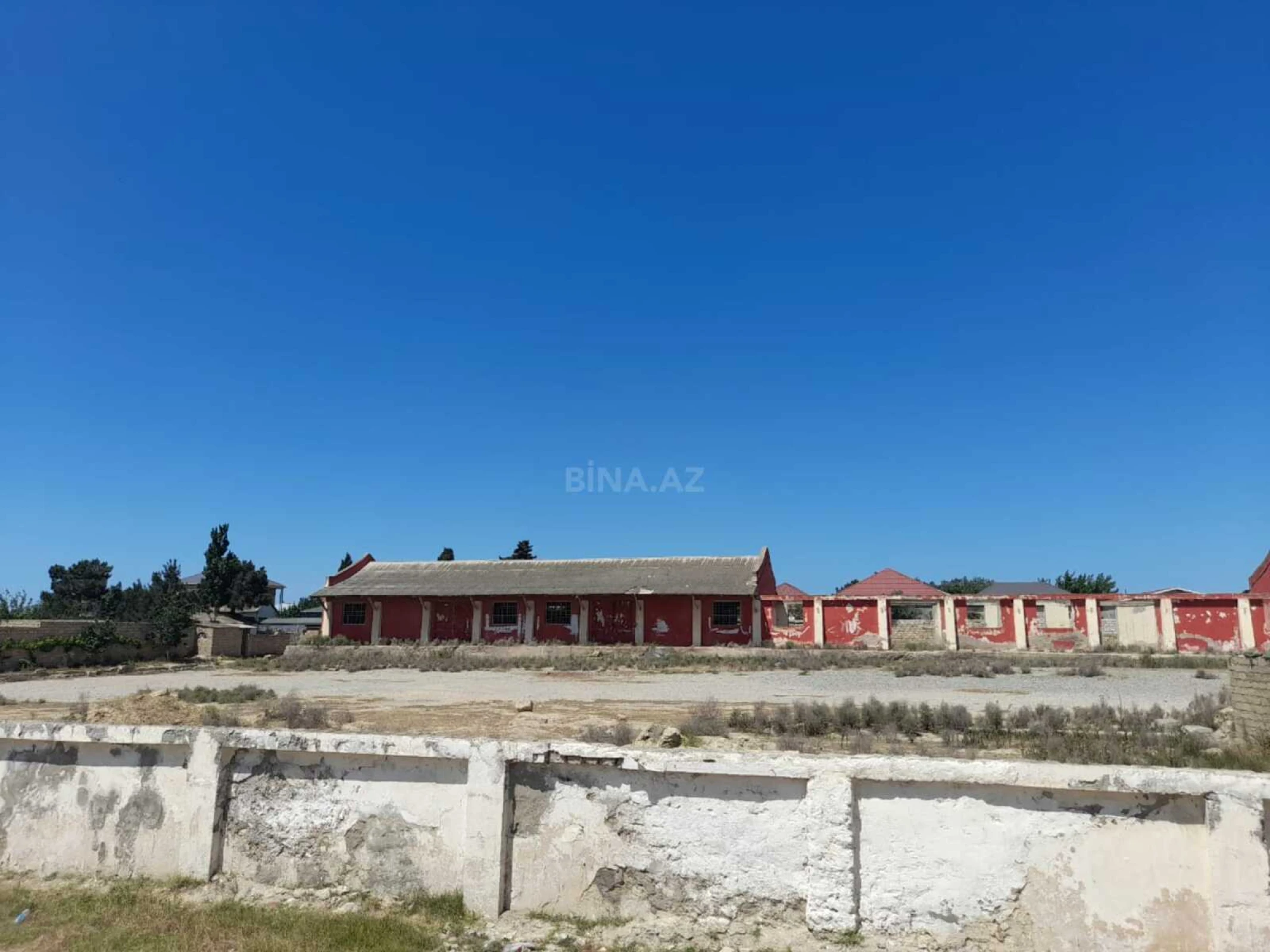 Satılır obyekt 1400 m²