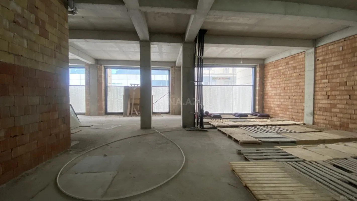 Kirayə verilir obyekt 240 m²