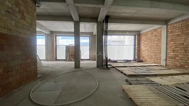 Kirayə verilir obyekt 240 m²