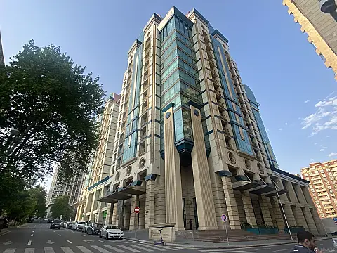 Kirayə verilir obyekt 240 m² — Bakı, İnşaatçılar 240.00 m²