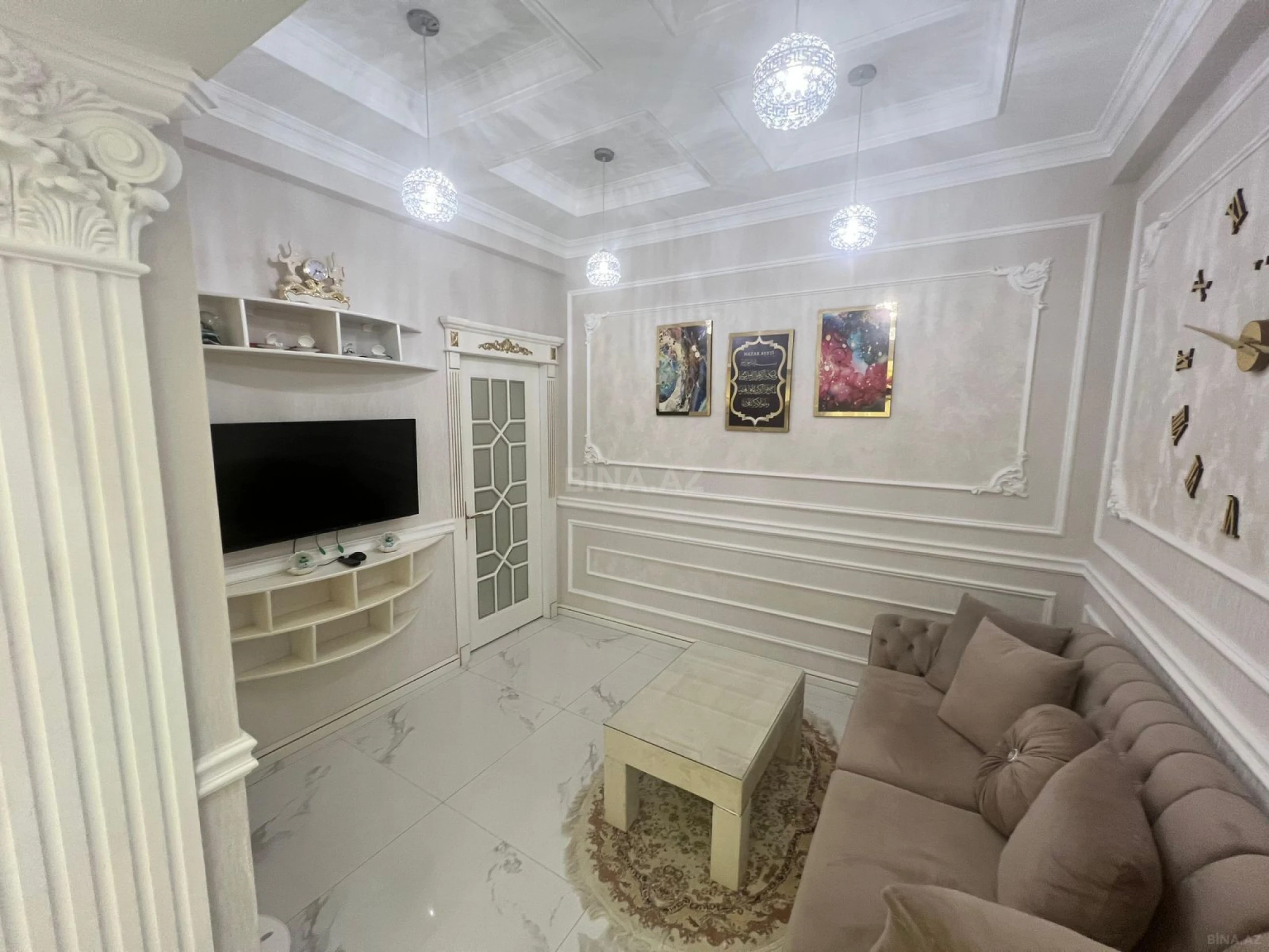 Satılır 4 otaqlı mənzil 200 m²