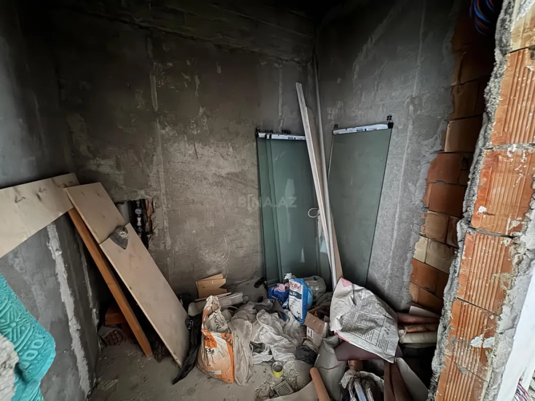 Satılır 2 otaqlı mənzil 87 m²