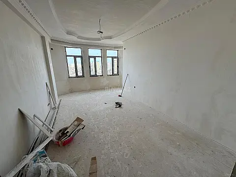 Satılır 2 otaqlı mənzil 87 m²