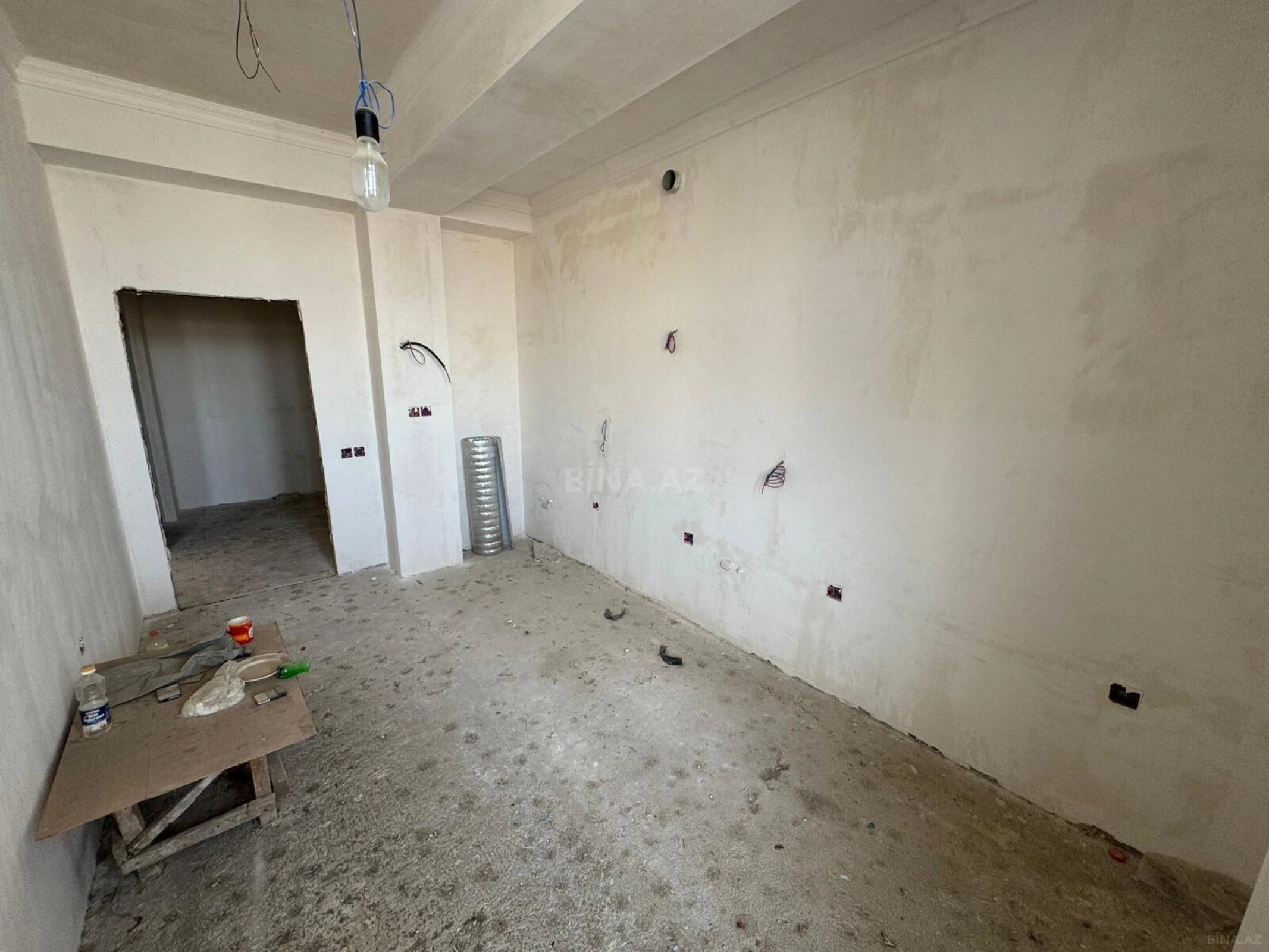 Satılır 2 otaqlı mənzil 87 m²