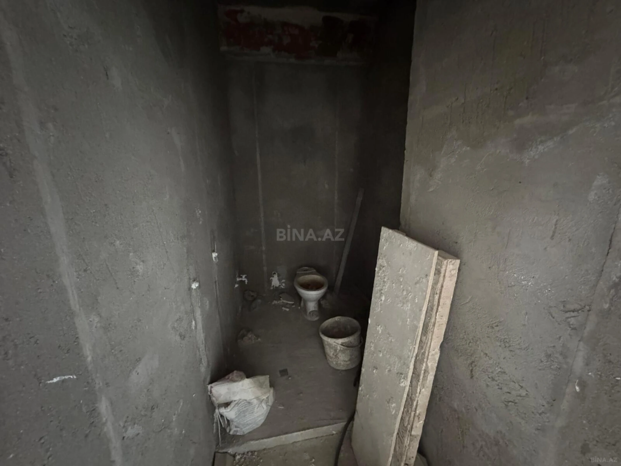 Satılır 2 otaqlı mənzil 87 m²