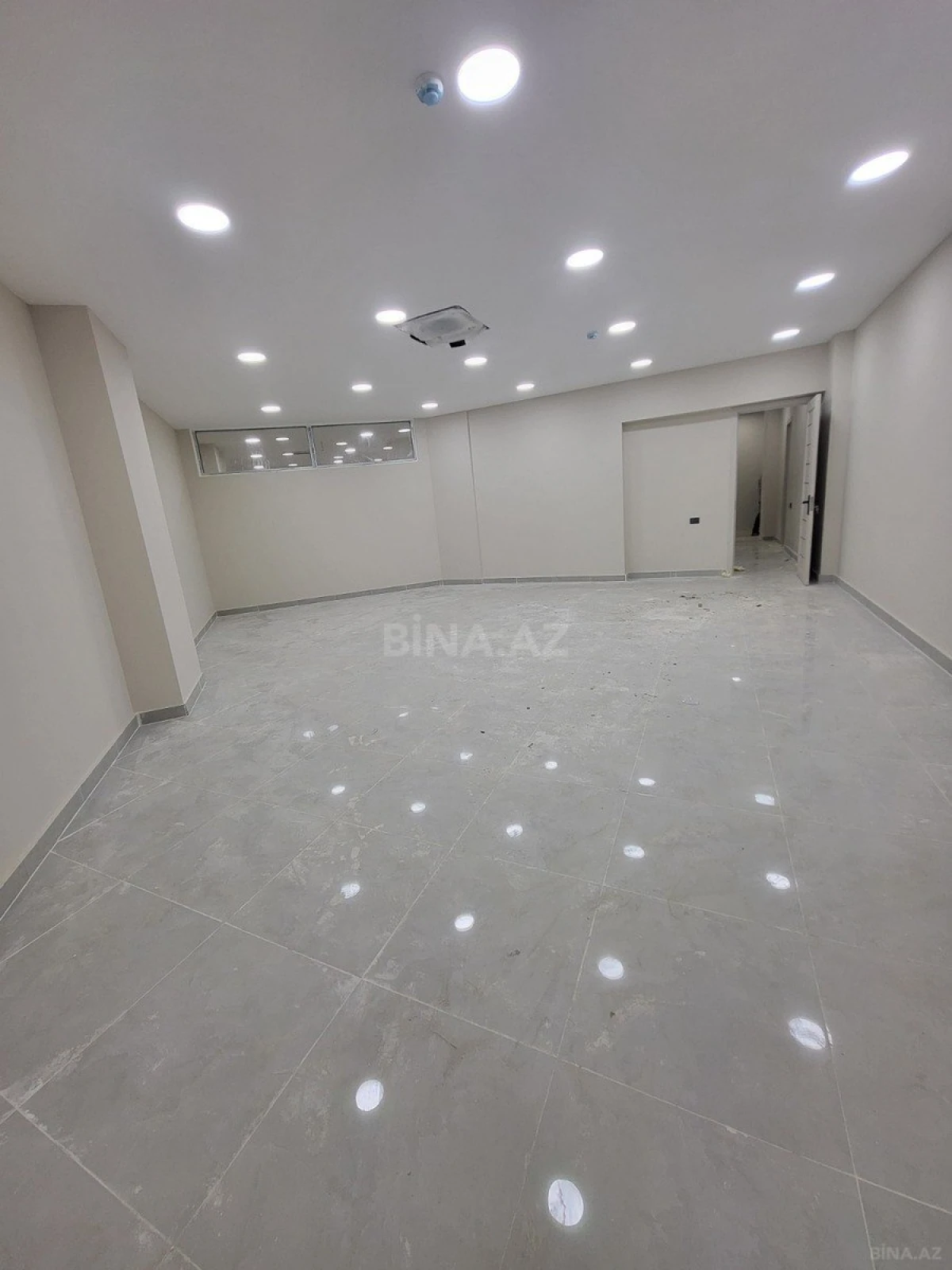 Kirayə verilir 9 otaqlı ofis 476 m²