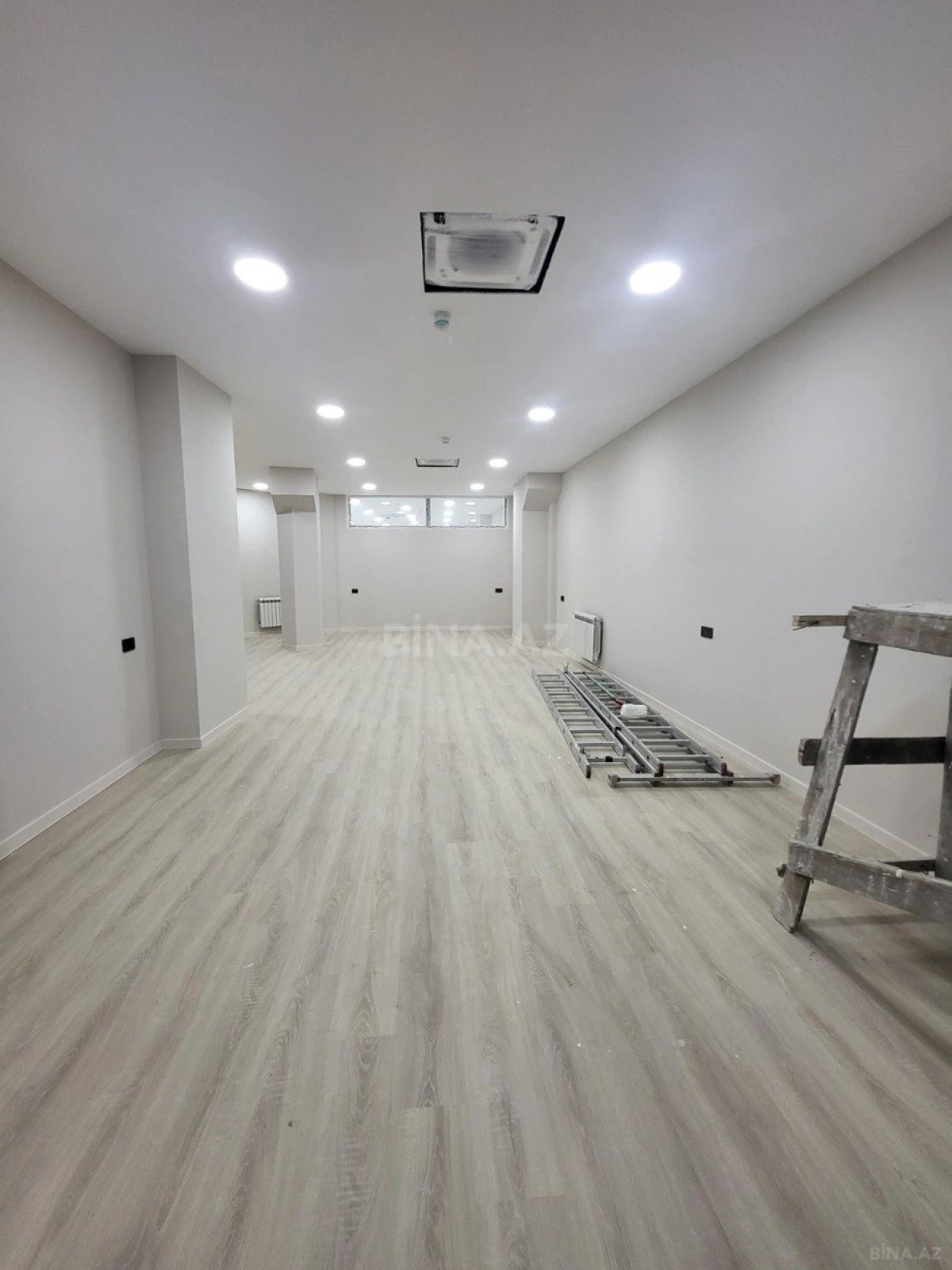 Kirayə verilir 9 otaqlı ofis 476 m²