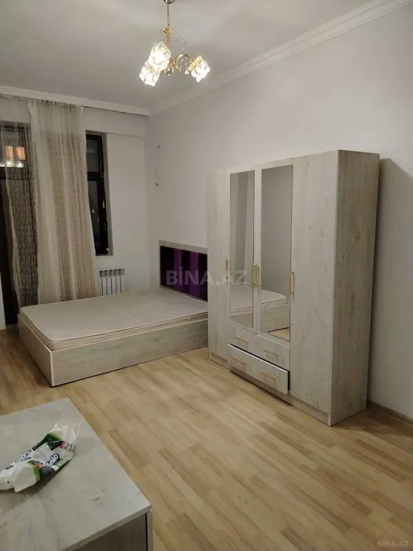 Kirayə verilir 2 otaqlı mənzil 65 m²
