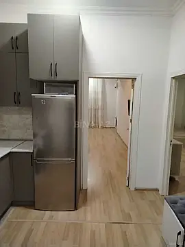 Kirayə verilir 2 otaqlı mənzil 65 m²
