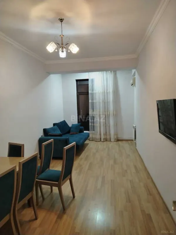 Kirayə verilir 2 otaqlı mənzil 65 m²