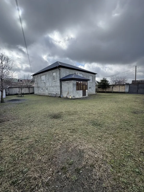 Satılır 4 otaqlı həyət evi 150 m²