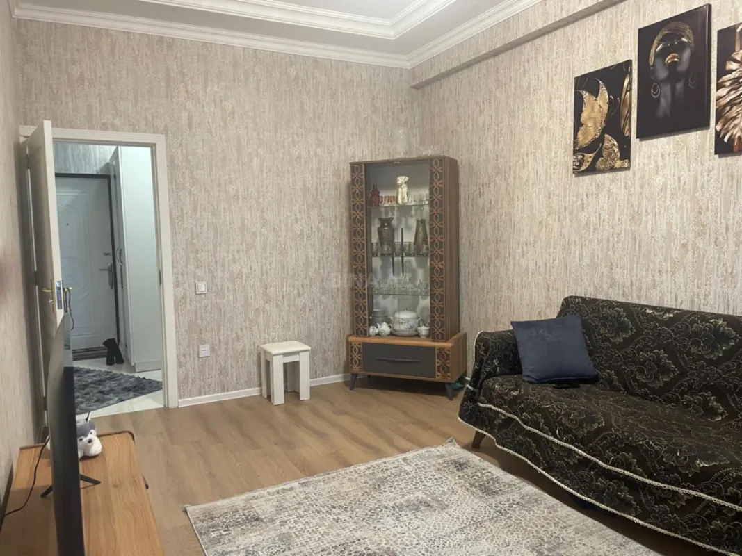 Satılır 2 otaqlı mənzil 58 m²