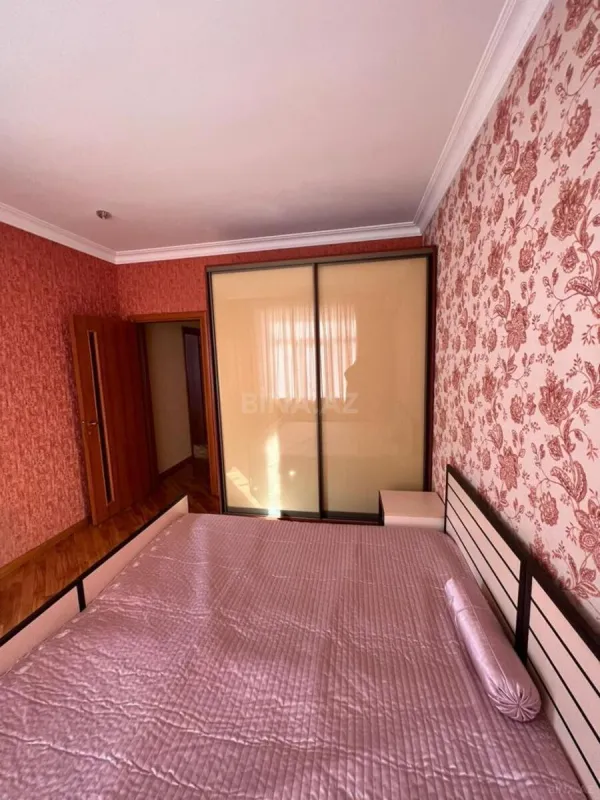 Kirayə verilir 3 otaqlı mənzil 126 m²
