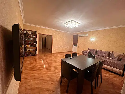 Kirayə verilir 3 otaqlı mənzil 126 m²