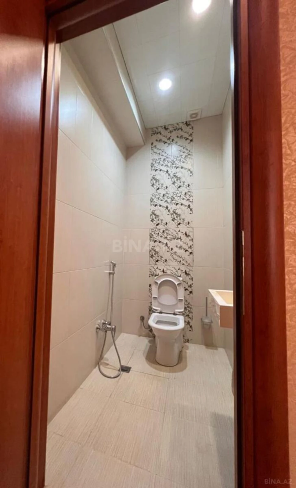 Kirayə verilir 3 otaqlı mənzil 126 m²