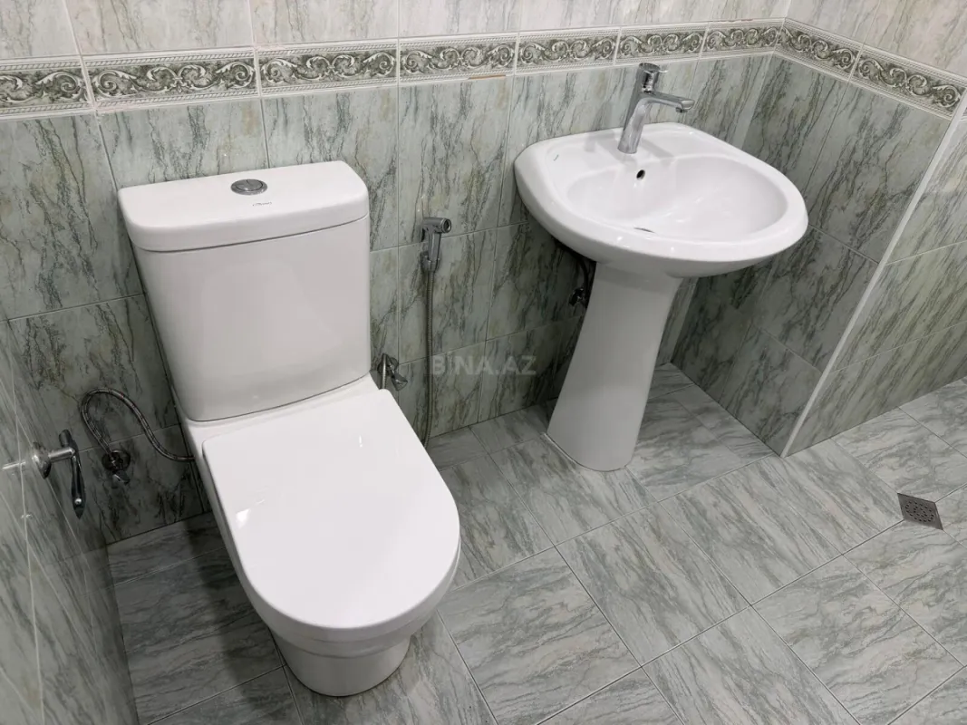 Satılır 2 otaqlı mənzil 77 m²