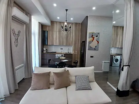 Kirayə verilir 2 otaqlı mənzil 85 m²