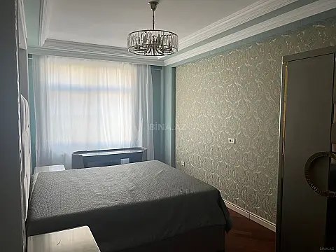 Kirayə verilir 3 otaqlı mənzil 136 m²