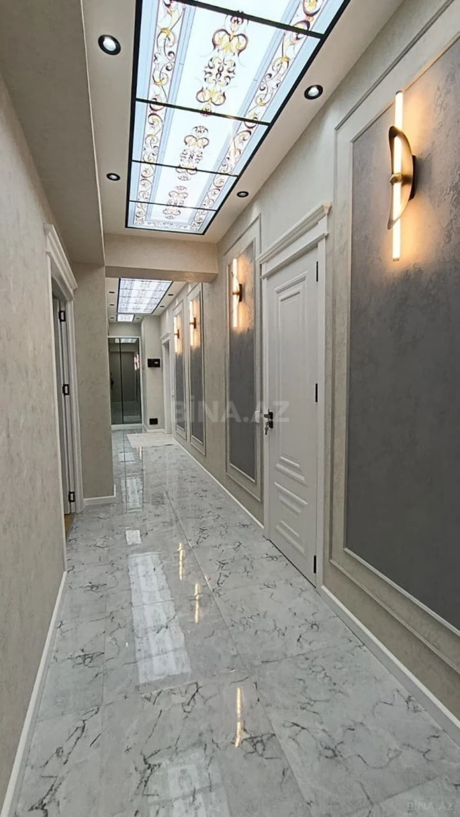 Satılır 4 otaqlı mənzil 156 m²