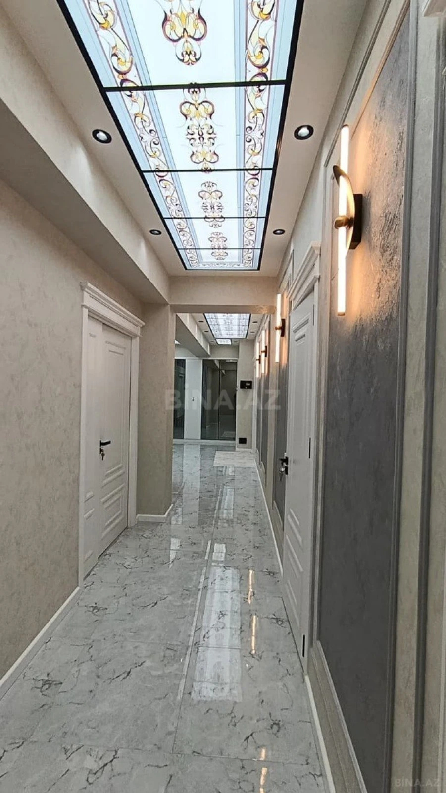 Satılır 4 otaqlı mənzil 156 m²