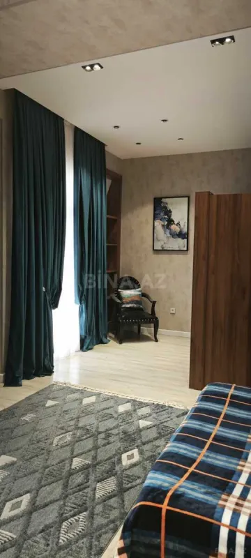 Satılır 3 otaqlı mənzil 114 m²