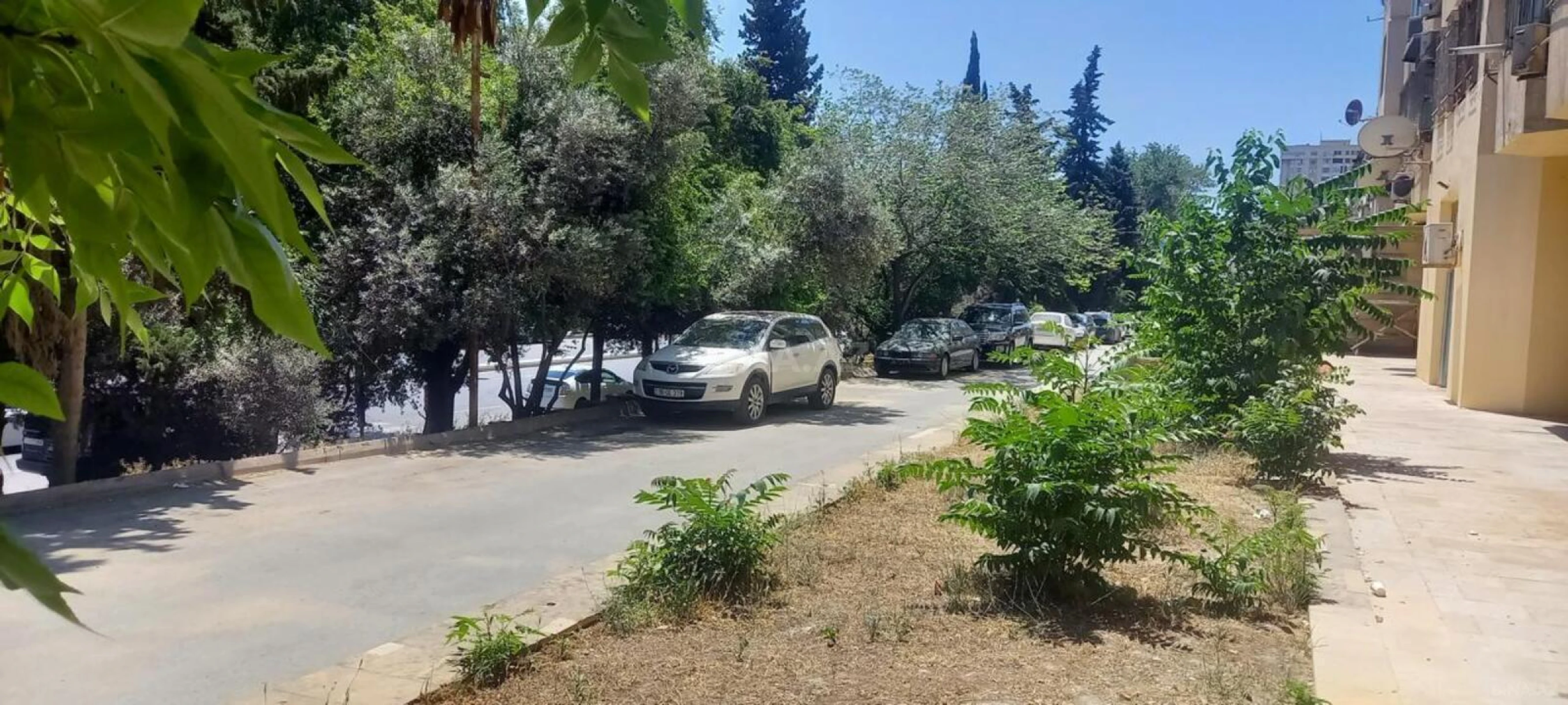 Kirayə verilir obyekt 90 m²