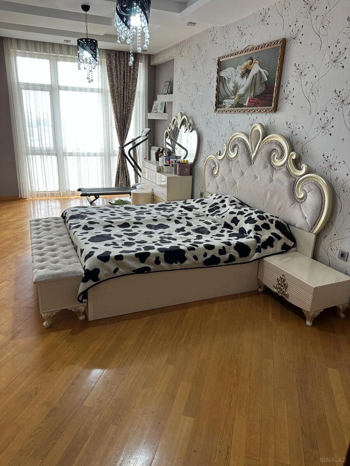 Satılır 3 otaqlı mənzil 128 m²