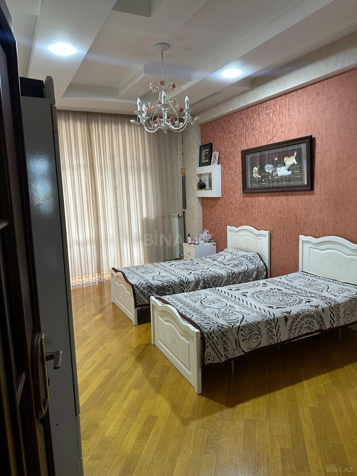 Satılır 3 otaqlı mənzil 128 m²