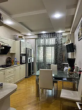 Satılır 3 otaqlı mənzil 128 m²