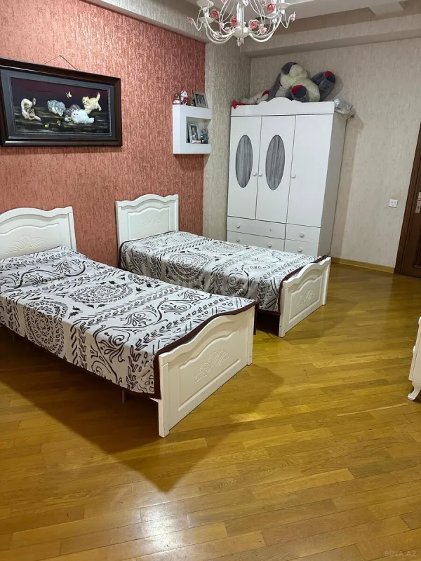 Satılır 3 otaqlı mənzil 128 m²