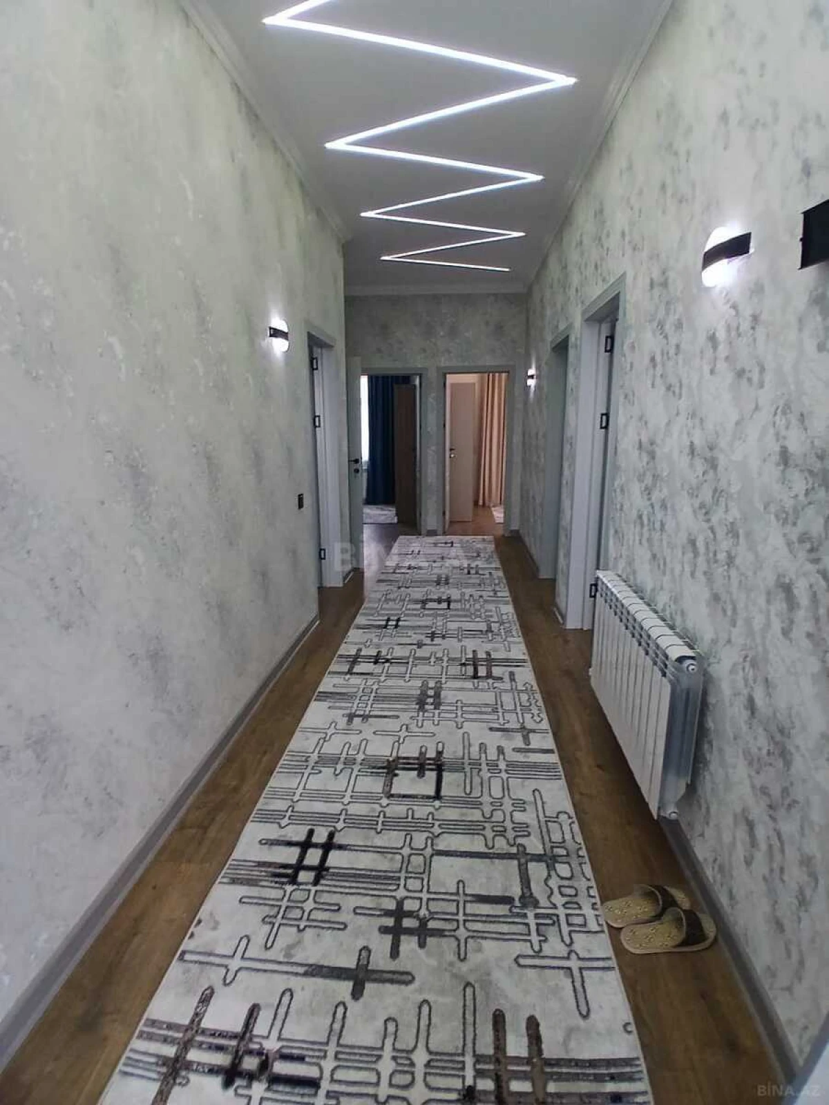 Satılır 4 otaqlı həyət evi 184 m²