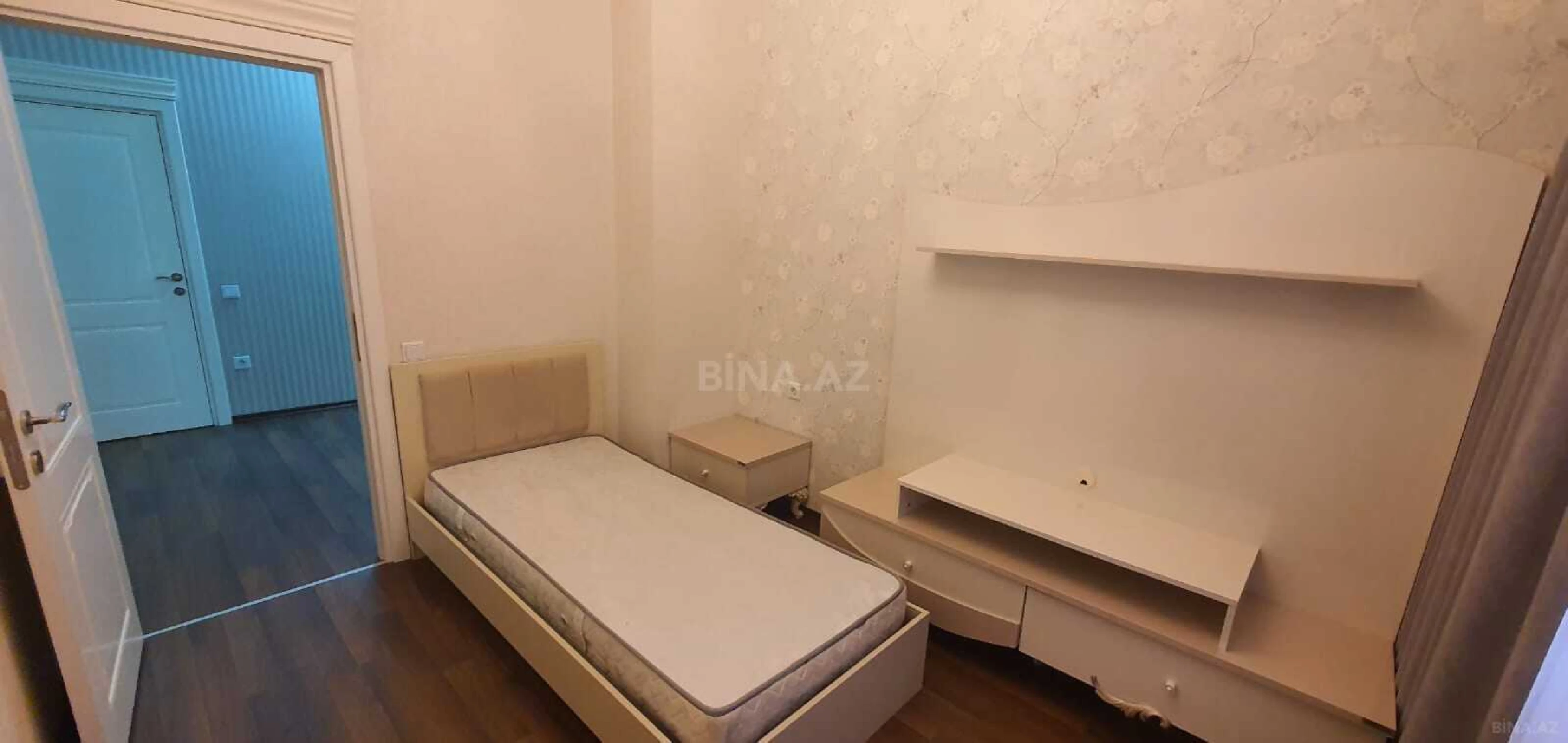 Kirayə verilir 3 otaqlı mənzil 95 m²