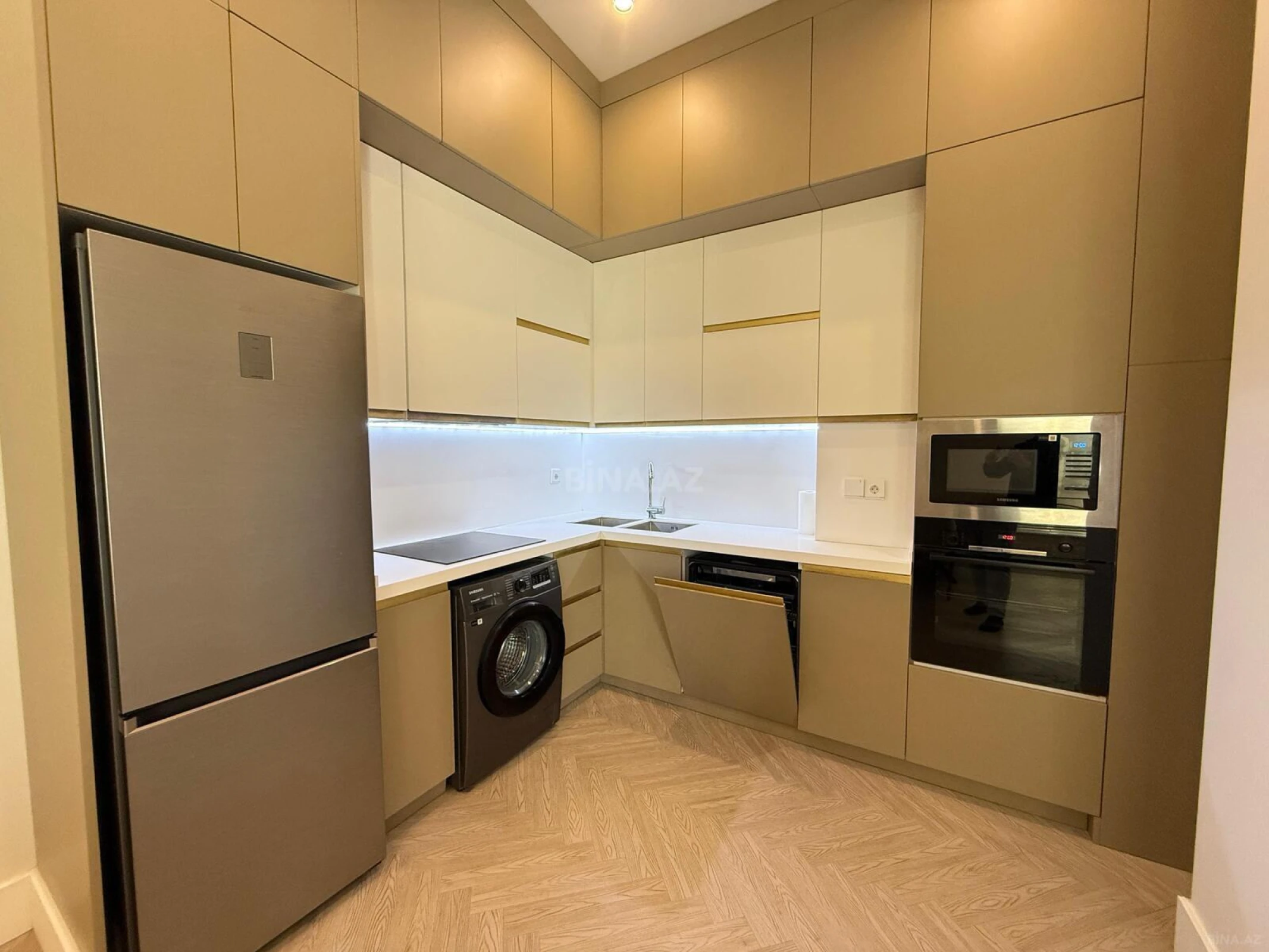 Kirayə verilir 2 otaqlı mənzil 64 m²