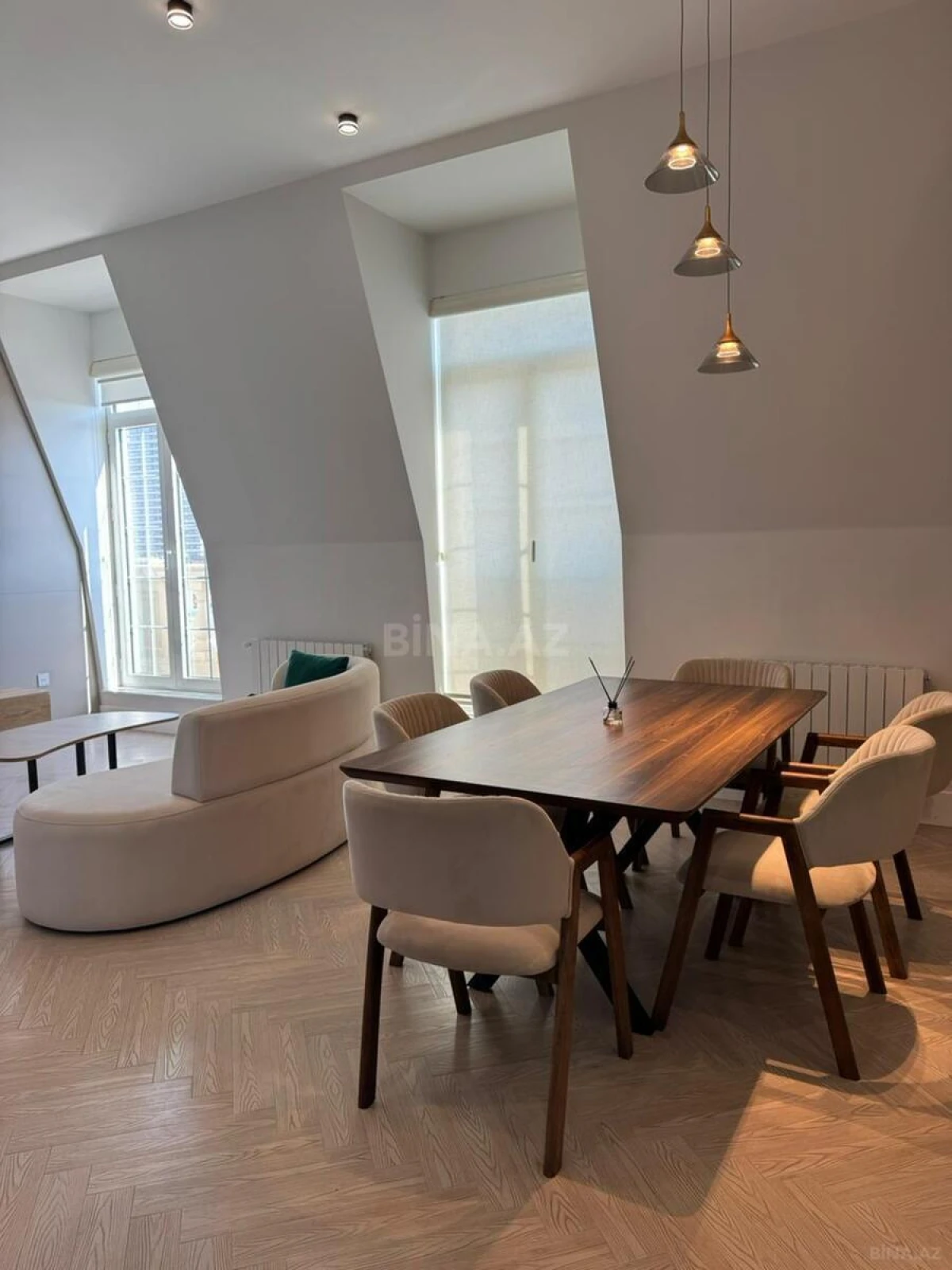 Kirayə verilir 2 otaqlı mənzil 64 m²