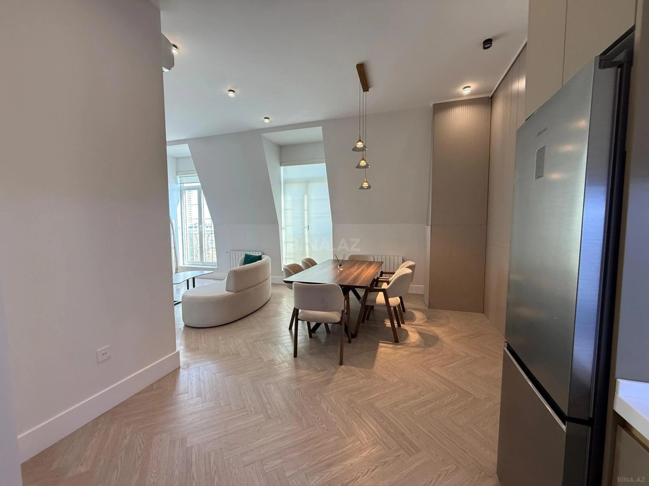 Kirayə verilir 2 otaqlı mənzil 64 m²