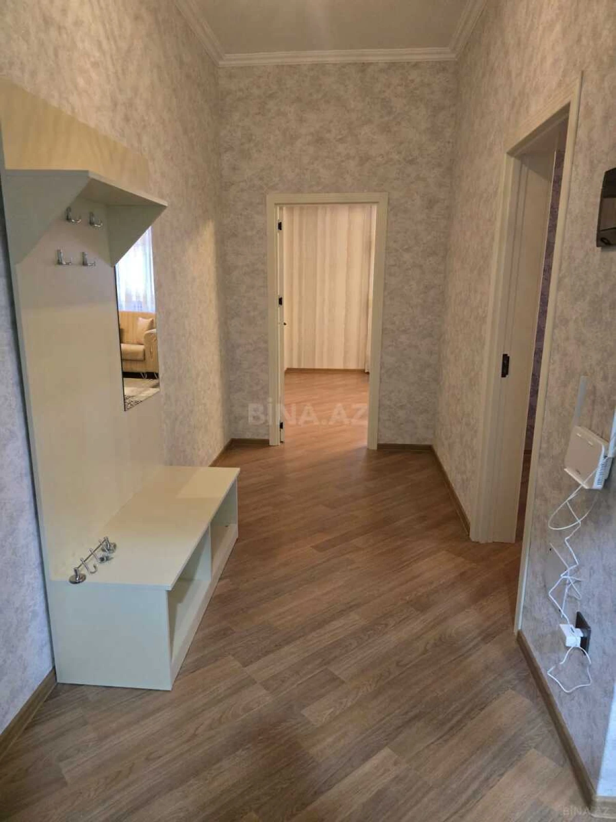 Kirayə verilir 2 otaqlı mənzil 80 m²