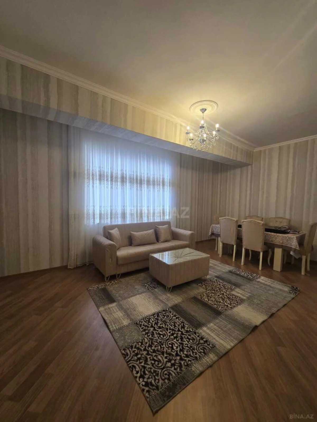 Kirayə verilir 2 otaqlı mənzil 80 m²
