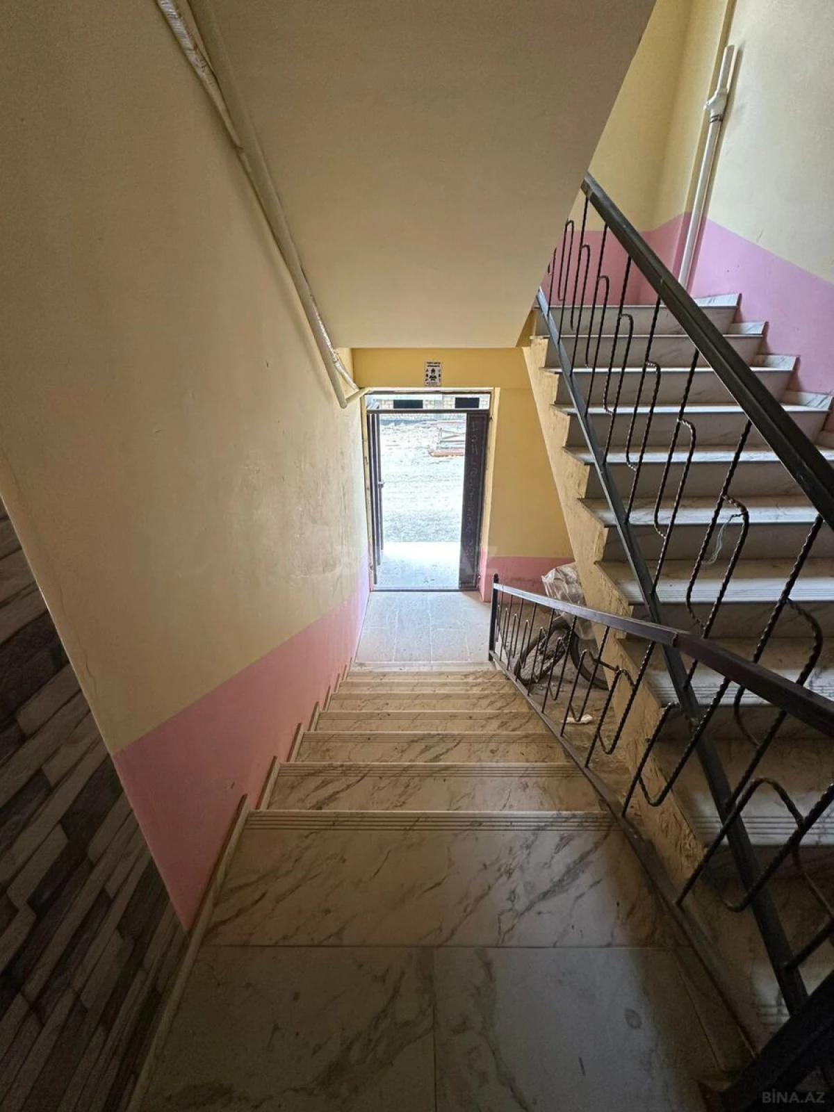 Satılır 2 otaqlı mənzil 73 m²