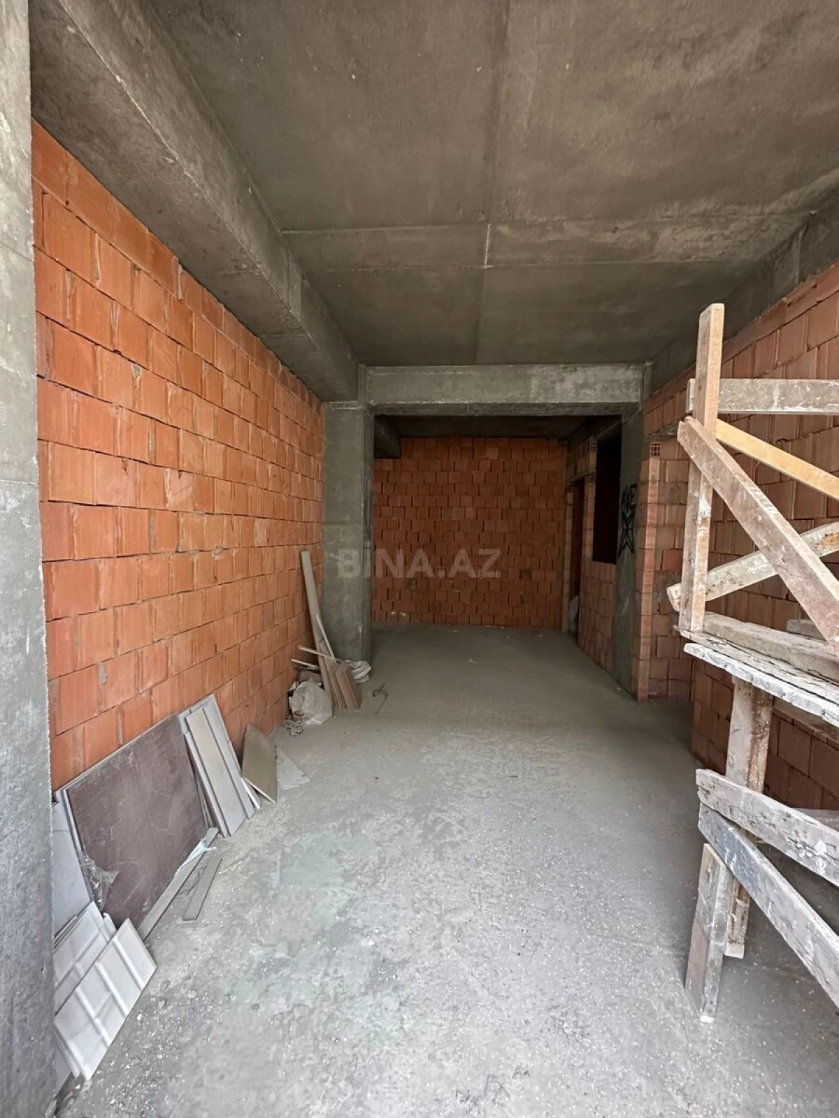 Satılır 2 otaqlı mənzil 73 m²
