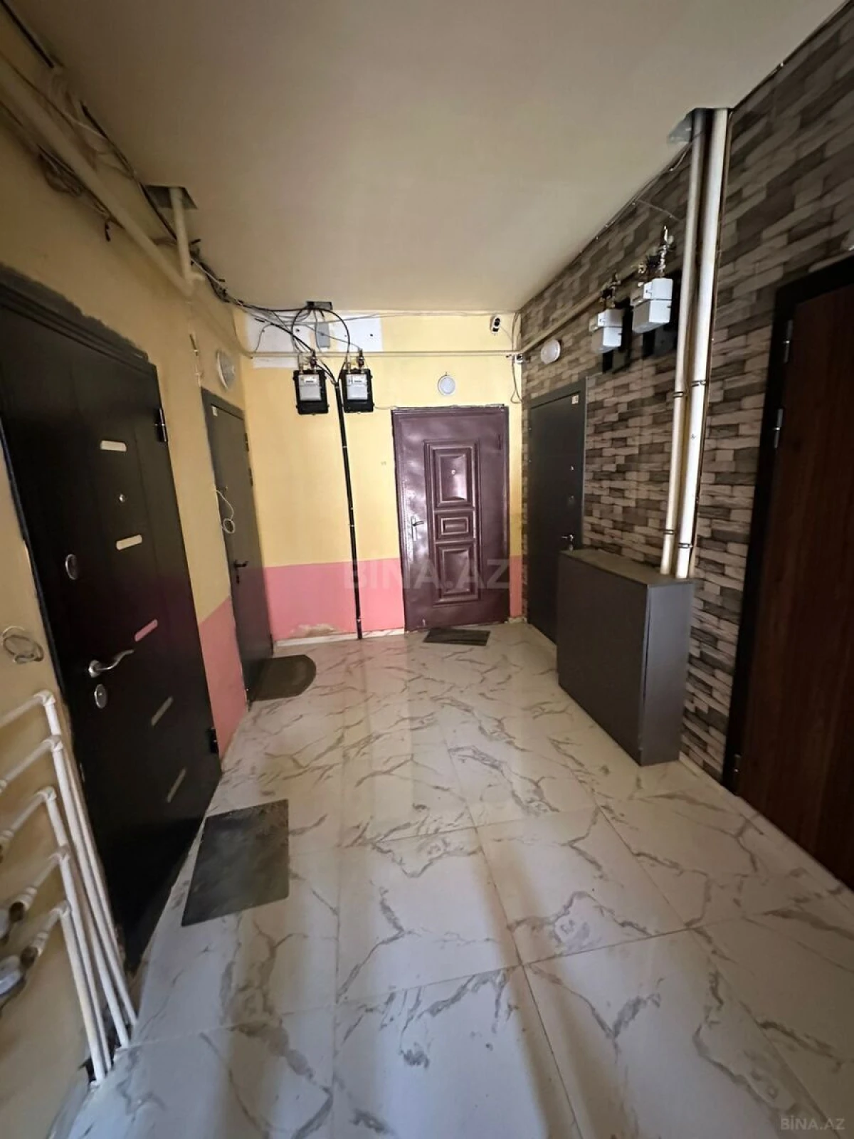 Satılır 2 otaqlı mənzil 73 m²