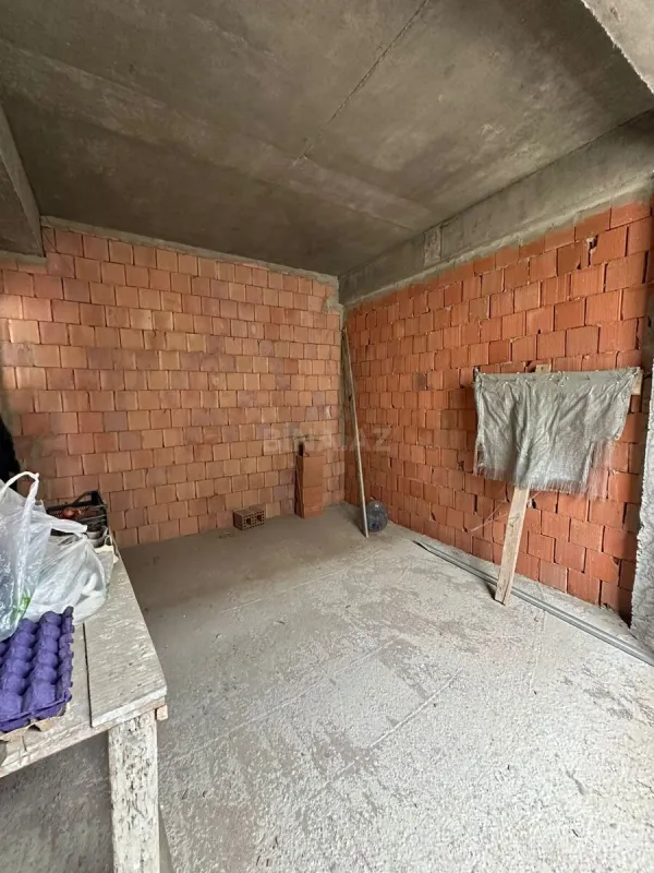 Satılır 2 otaqlı mənzil 73 m²