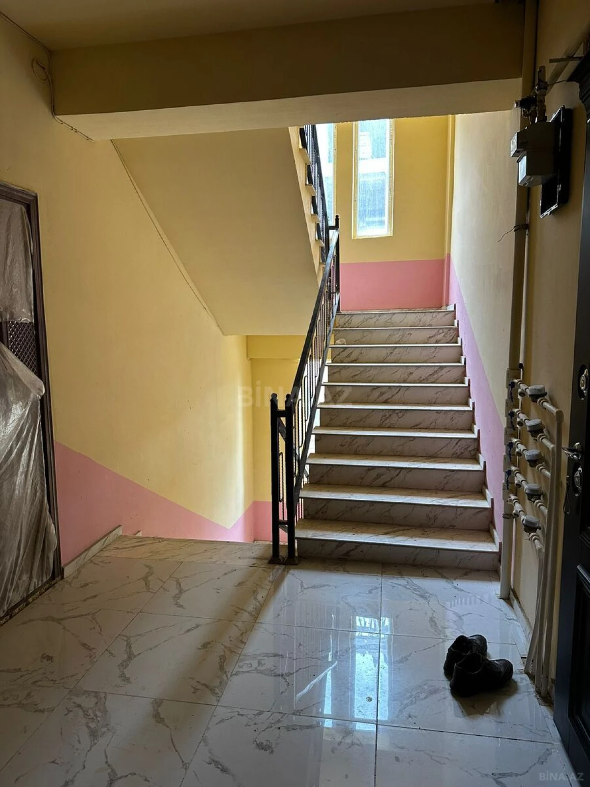 Satılır 2 otaqlı mənzil 73 m²