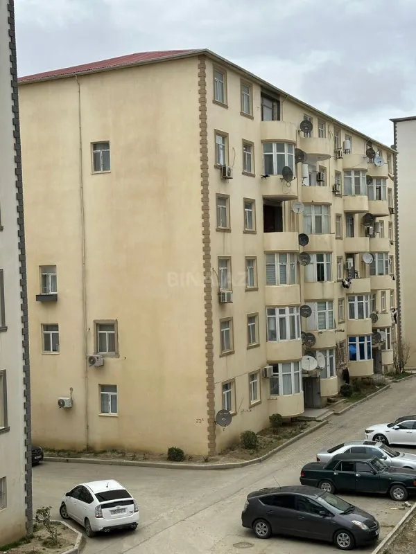 Satılır 2 otaqlı mənzil 73 m²