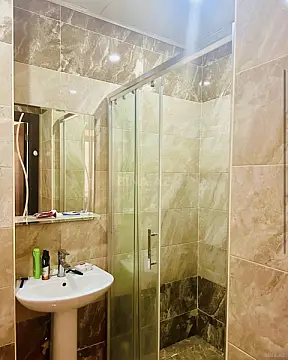 Kirayə verilir 2 otaqlı mənzil 50 m²