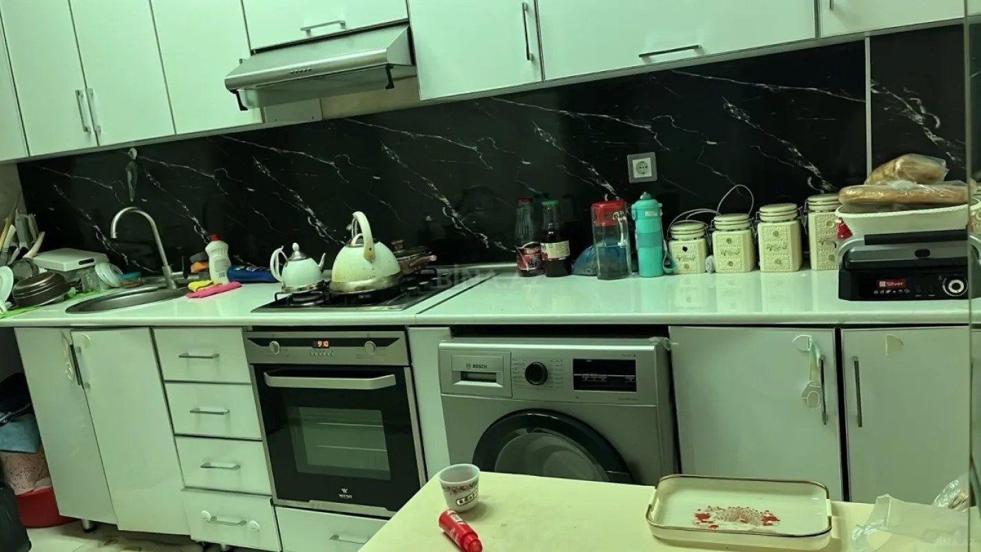 Satılır 2 otaqlı mənzil 66 m²