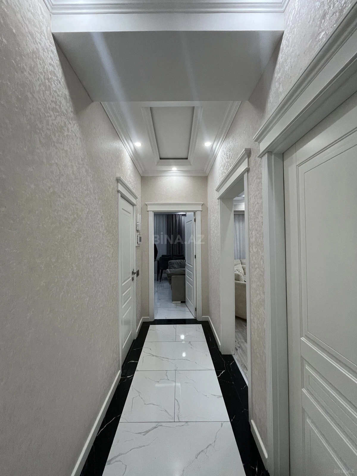 Satılır 2 otaqlı mənzil 85 m²